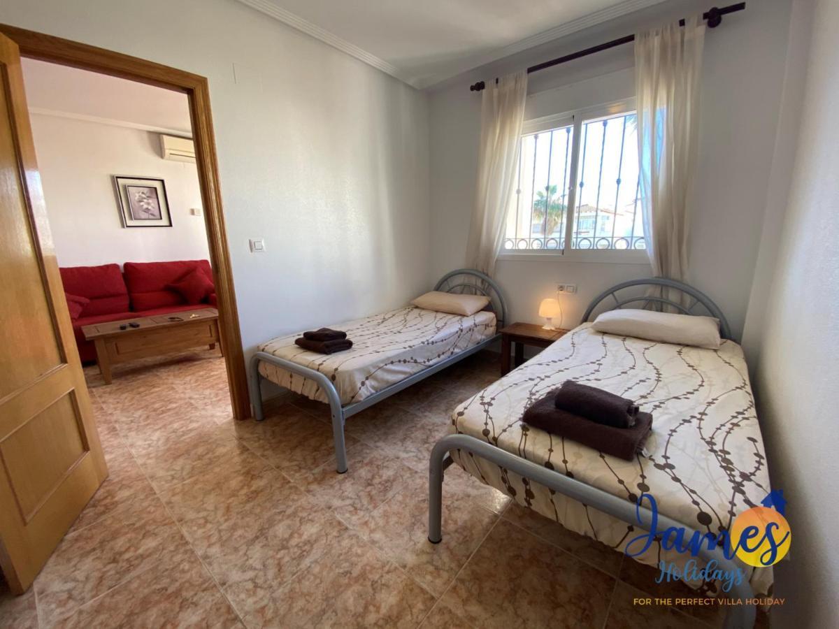 La Cinuelica, R3 1St Floor Apartment Com Pool L149 또레비에하 외부 사진